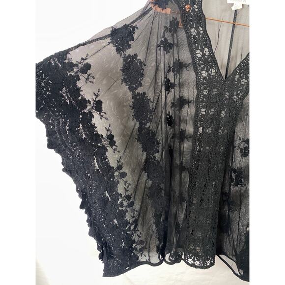Forever 21 Women Black Mesh Embroidered Batwing Cover up Top Vneck Size S - Picture 7 of 8